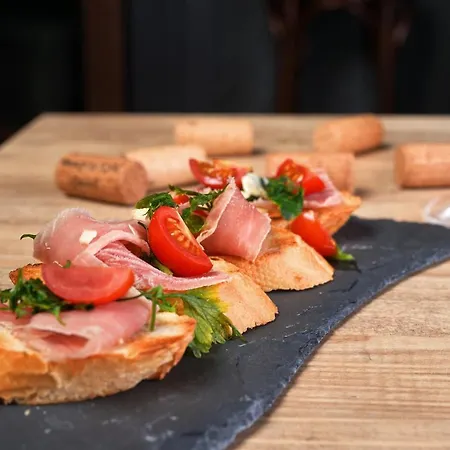 Monza Mirror Lägenhet