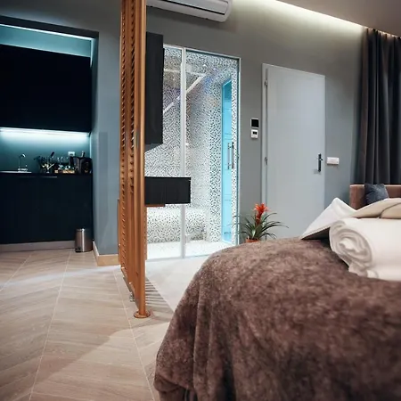 Monza Mirror Lägenhet *